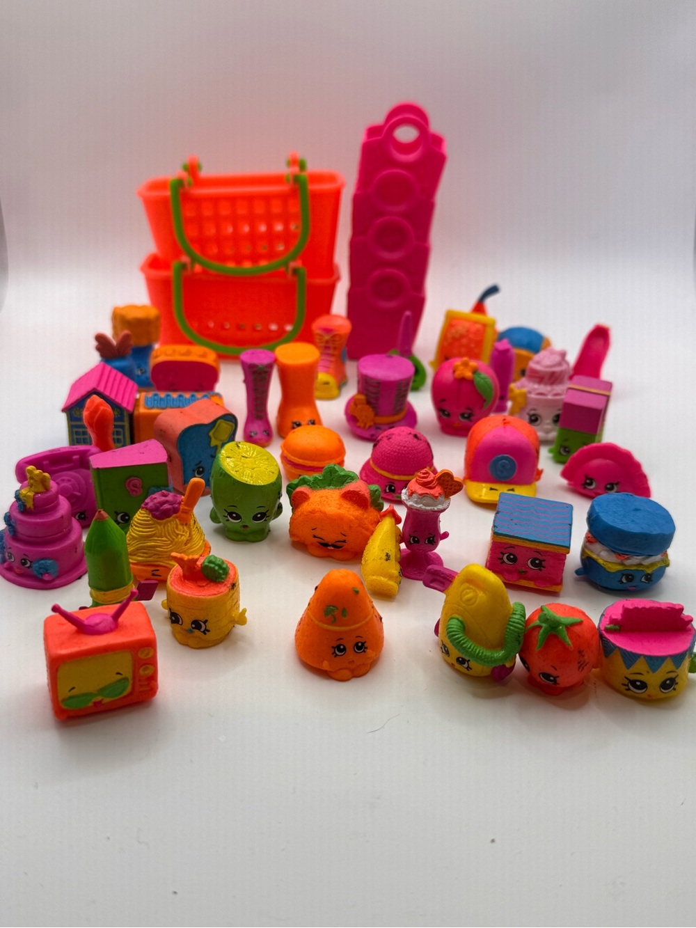 Shopkins Mystery Edition Neon Lot: 41 figures - Picture 1 of 6